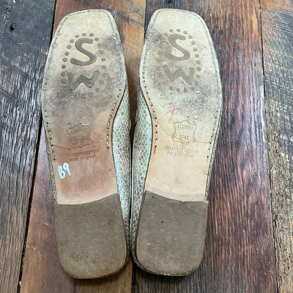 Stuart Weitzman Metallic Snakeskin Loafers with Silver Hardware Women’s size 7.5 - Picture 13 of 15